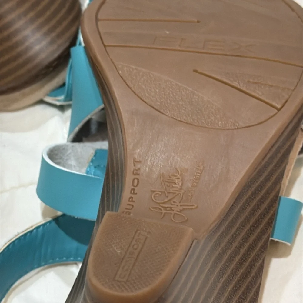 Lifestride Women's turquoise Wedge Sandals Sz 9 - Picture 6 of 7